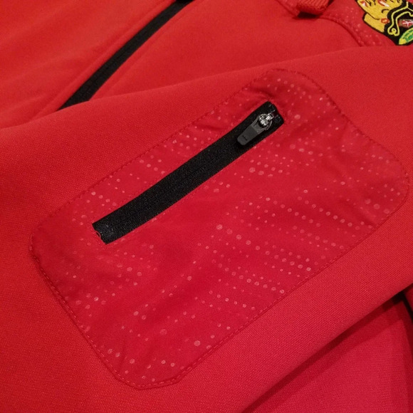 NHL RED HOODIE BLACK HAWKS SIZE S WOMEN'S - Picture 8 of 8